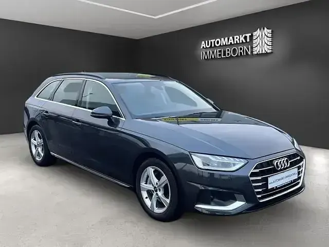 Second-hand Audi A4 Advanced 204 CP (150 kW) 2023 Gri Break