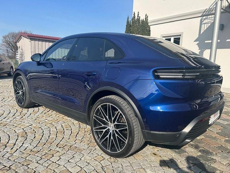 Gebraucht Porsche Macan 300 kW (408 PS) 2025 Enzianblau SUV