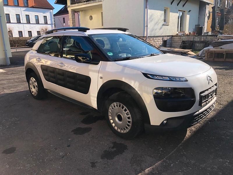 Gebraucht Citroën C4 87 PS (63 kW) 2017 Weiß Limousine