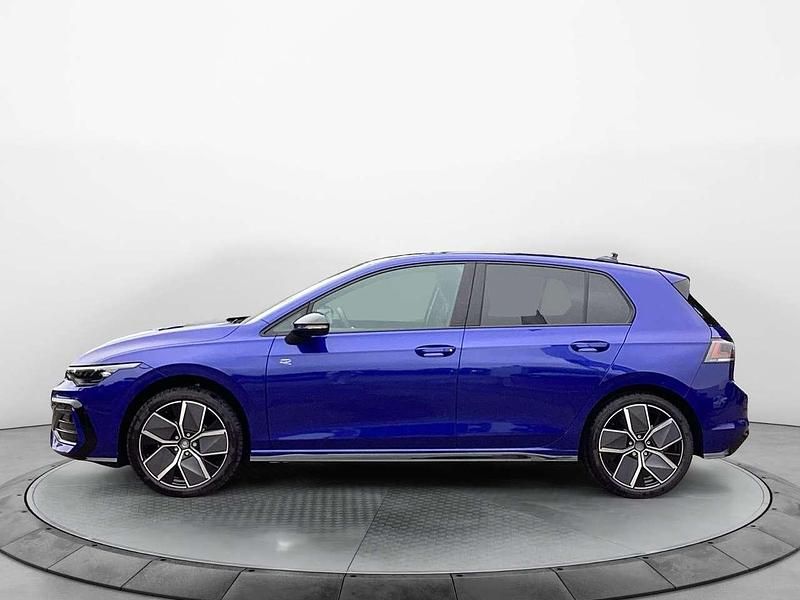 Gebraucht VW Golf VIII R-line 150 PS (110 kW) 2025 Lapiz blue metallic Limousine