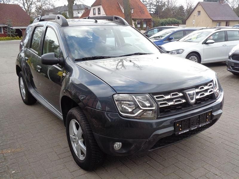 Gebraucht Dacia Duster Lauréate 114 PS (83 kW) 2016 Grau SUV