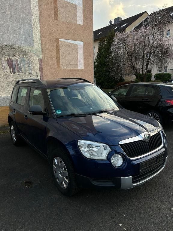 Gebraucht Skoda Yeti Active 105 PS (77 kW) 2012 Blau SUV