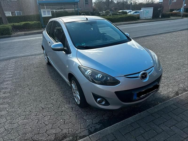 Gebraucht Mazda 2 102 PS (75 kW) 2011 Grau Kleinwagen