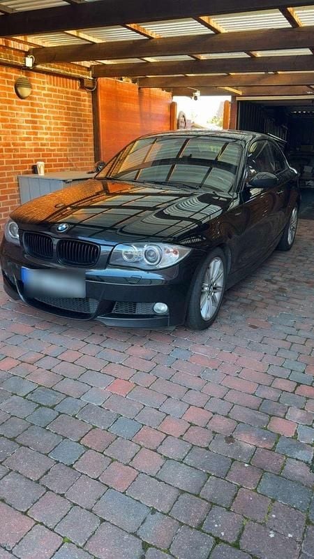 Schwarz Gebraucht 2009 BMW 120 Coupé M Sport Coupé | 6.500 € (Guter Preis) - Bild 1/4
