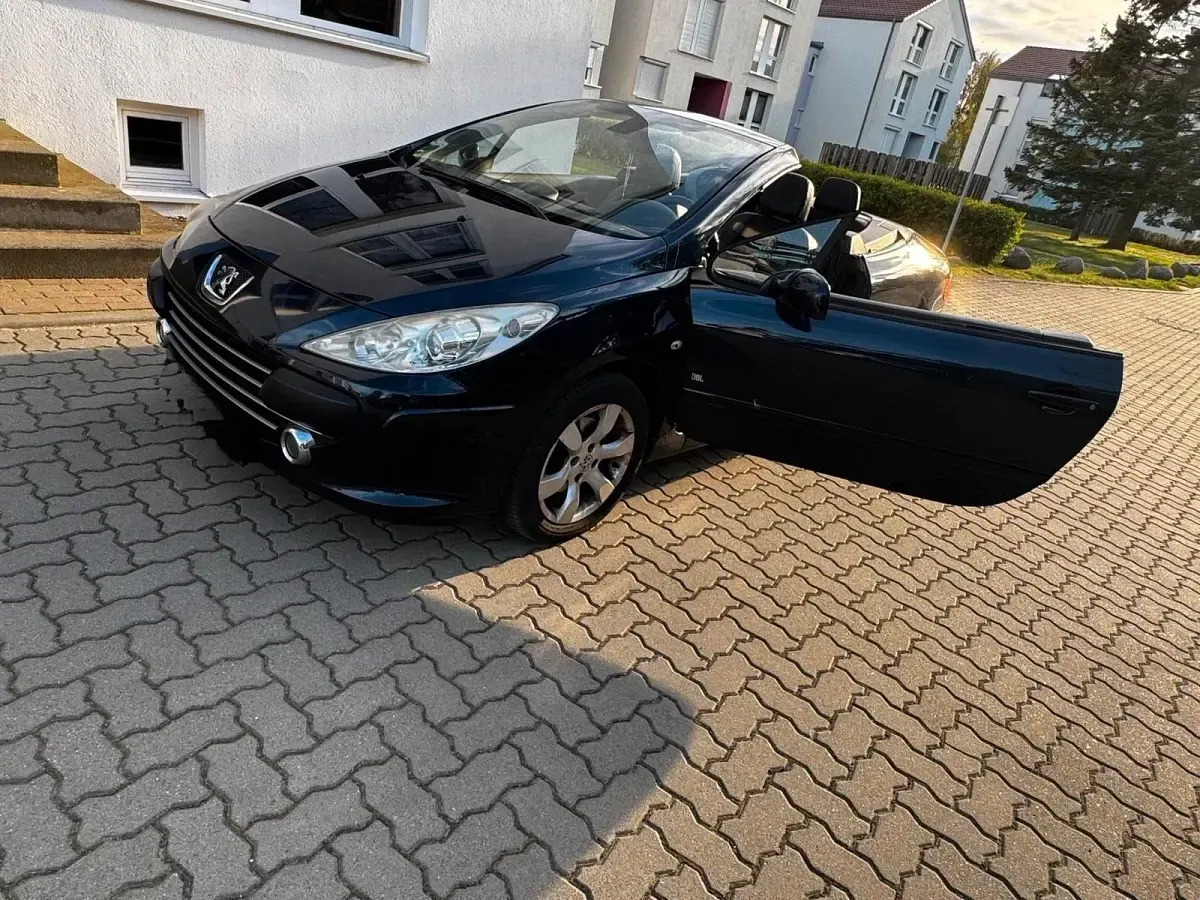 Gebraucht Peugeot 307 CC 140 PS (102 kW) 2007 Blau Cabrio