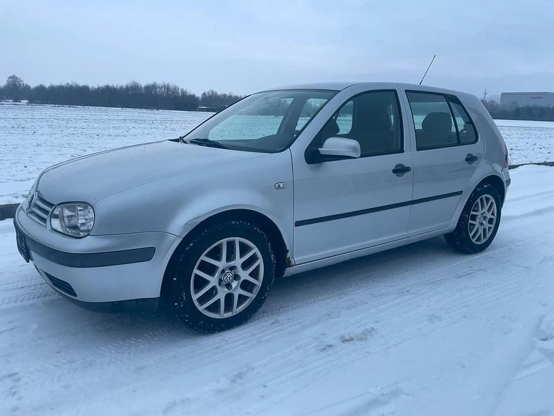 Gebraucht VW Golf IV 75 PS (55 kW) 2001 Silber Kleinwagen