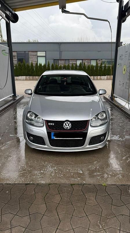 Silber Gebraucht 2008 VW Golf V Edition Limousine | 9.750 € (Teuer) - Bild 1/4