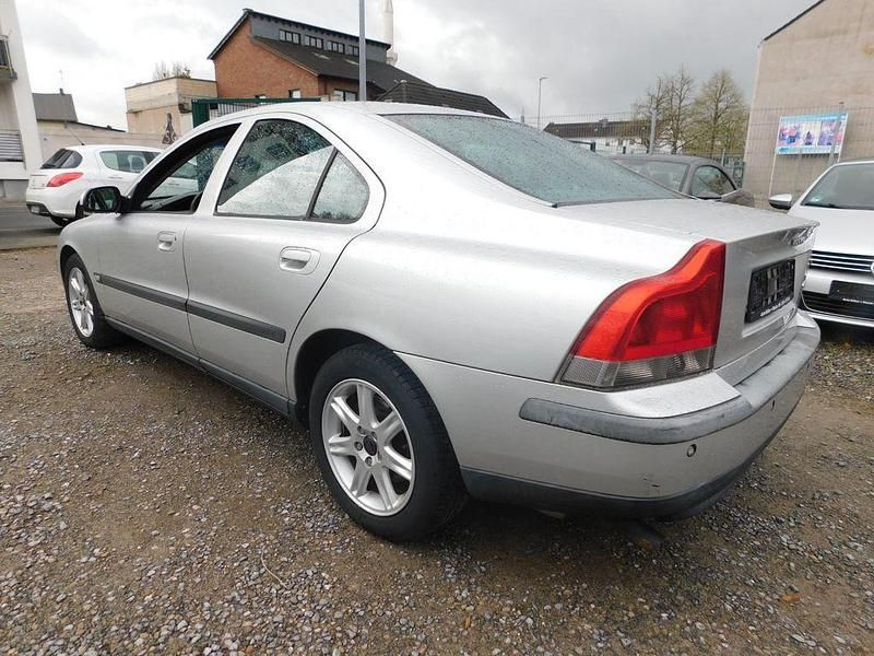 Gebraucht Volvo S60 140 PS (102 kW) 2002 Silber Limousine