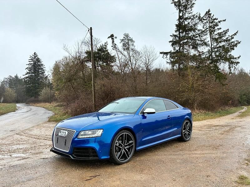 Second-hand Audi RS5 450 CP (330 kW) 2010 Albastru Coupe