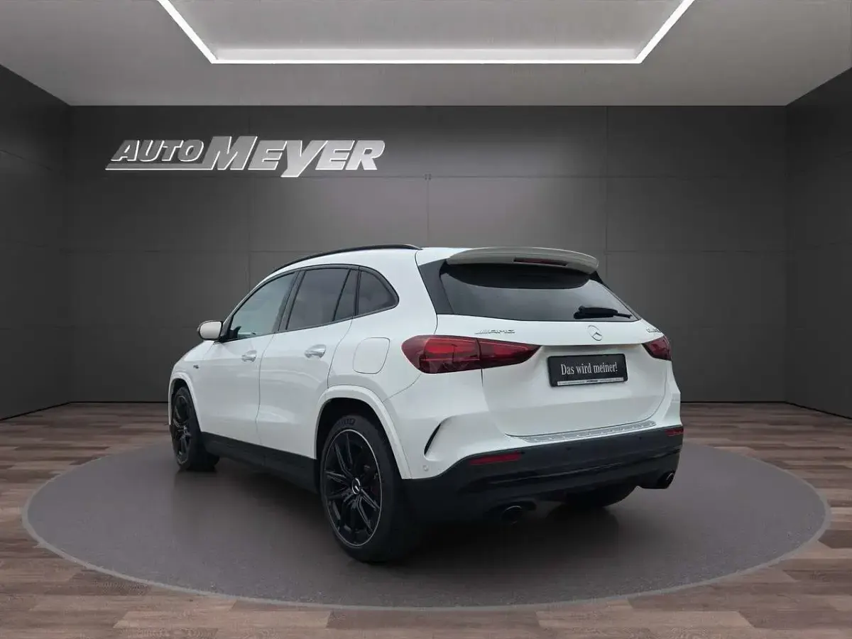 Gebraucht Mercedes GLA35 AMG AMG 306 PS (225 kW) 2025 Weiß SUV