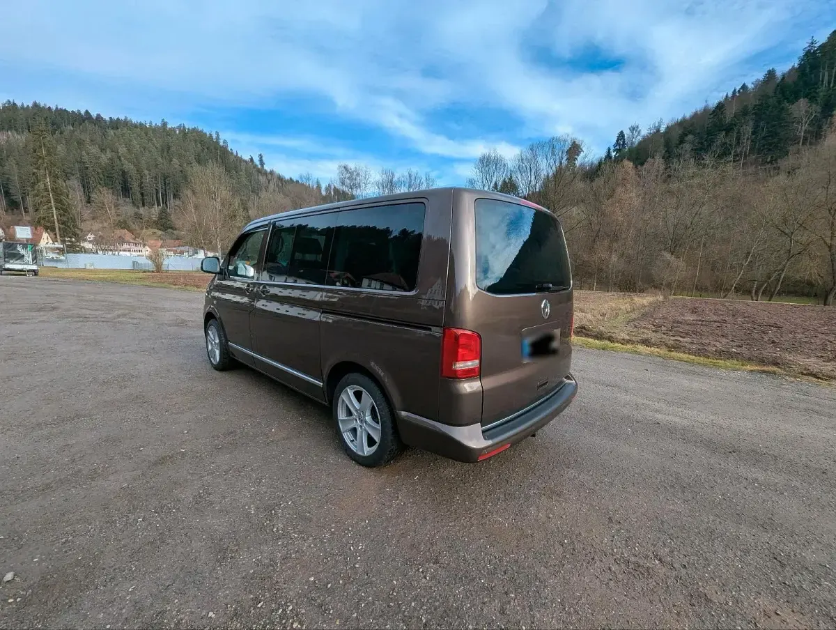 Gebraucht VW T5 179 PS (131 kW) 2013 Braun Van