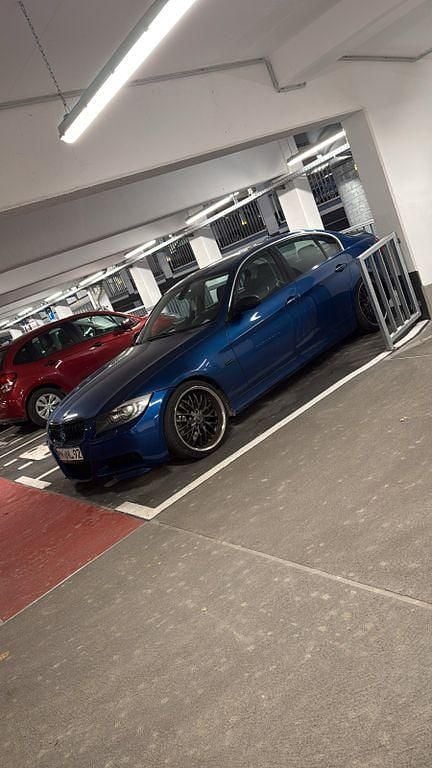 Gebraucht BMW 330 231 PS (169 kW) 2006 Blau Limousine