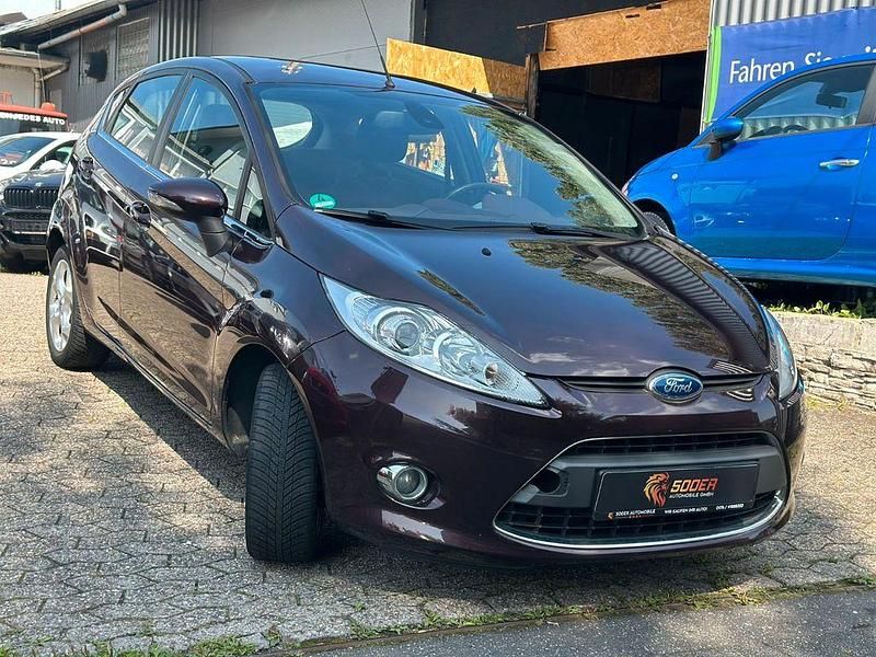 Gebraucht Ford Fiesta Titanium 97 PS (71 kW) 2009 Violett Kleinwagen