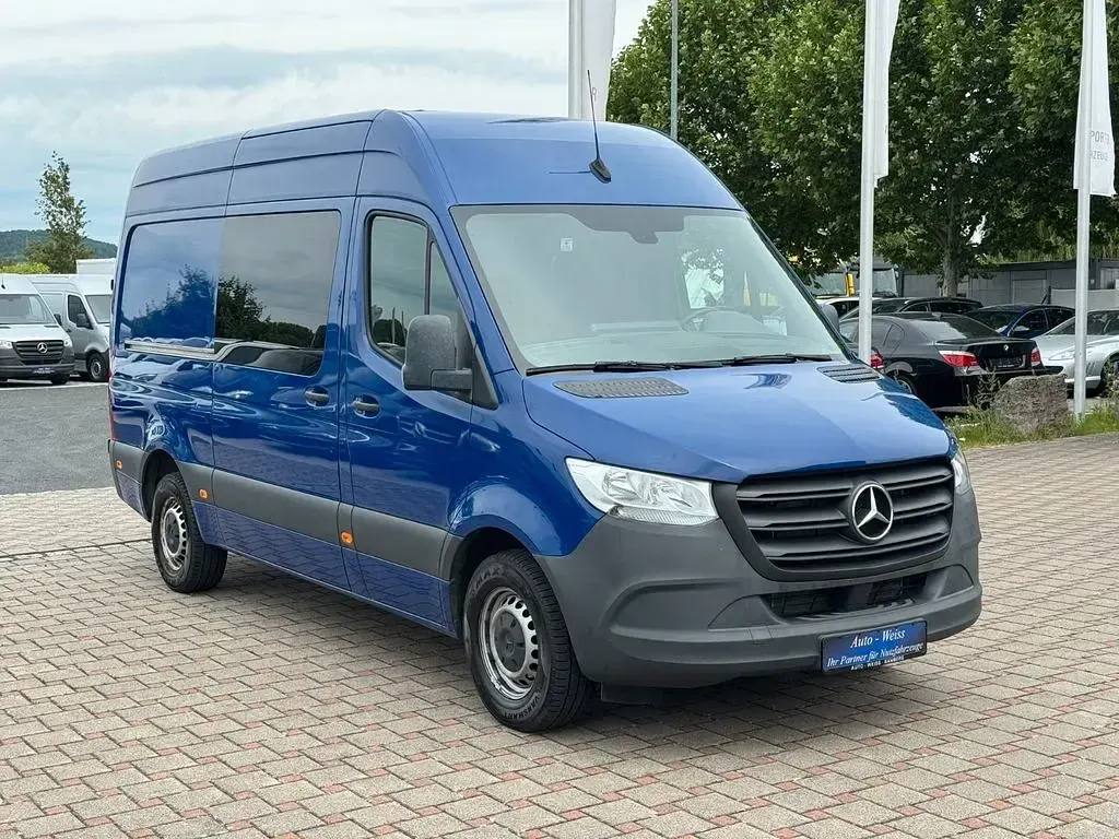 Gebraucht Mercedes Sprinter 150 PS (110 kW) 2022 Blau Van