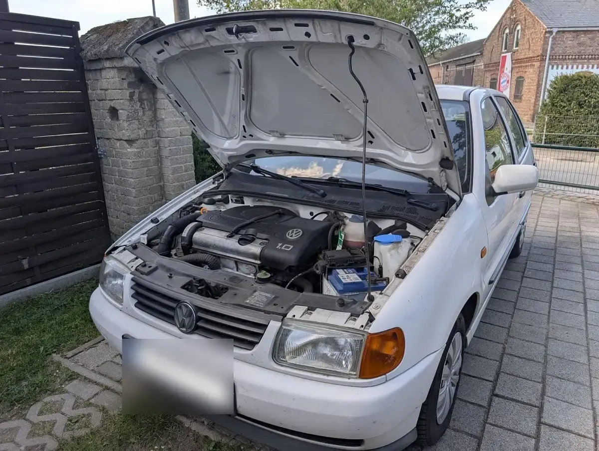 Gebraucht VW Polo 50 PS (36 kW) 1999 Weiß Kleinwagen