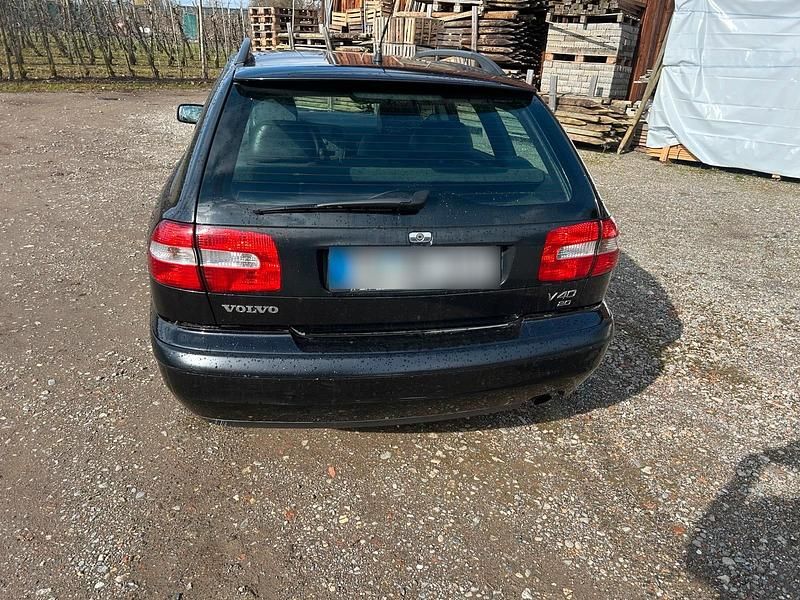Gebraucht Volvo V40 130 PS (95 kW) 2003 Schwarz Kombi