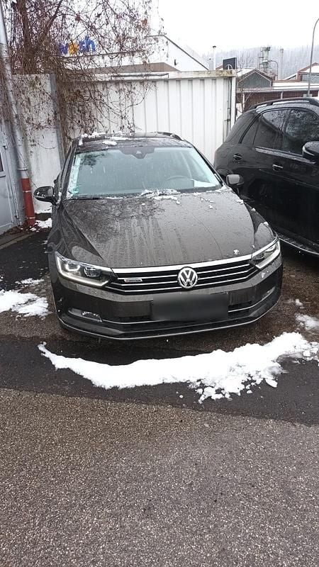 Usata VW Passat 190 CV (139 kW) 2016 Marrone Station wagon