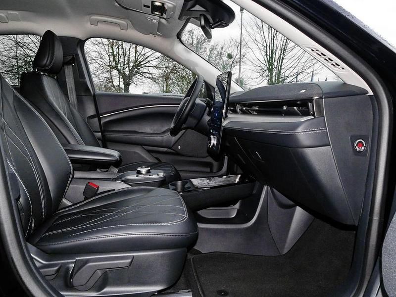 Gebraucht Ford Mustang Mach-E Sport 216 kW (294 PS) 2022 Agateblack (schwarz) SUV