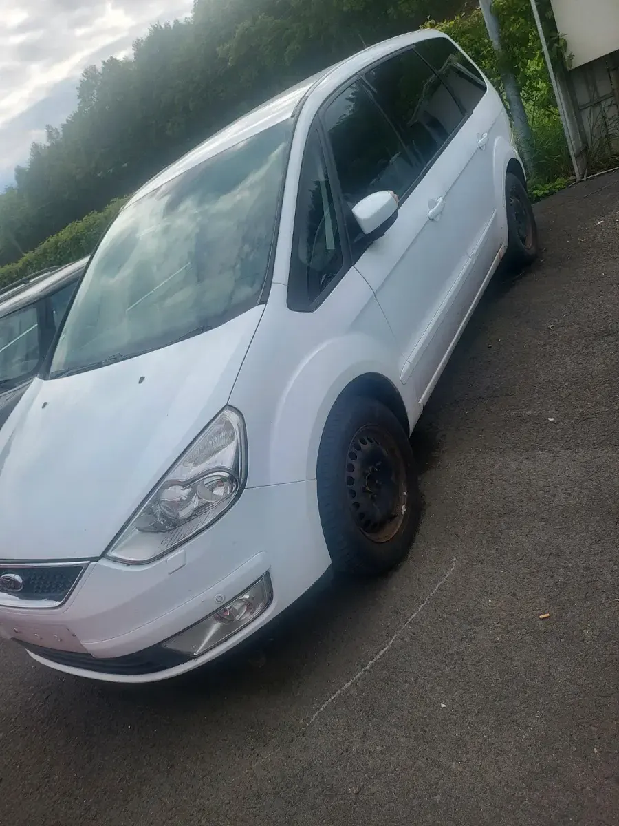 Używany Ford Galaxy 140 KM (102 kW) 2008 Biały Minivan