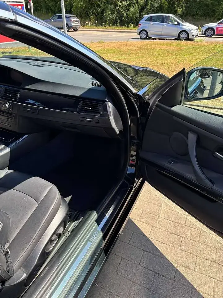 Gebraucht BMW 320 Cabriolet 184 PS (135 kW) 2012 Schwarz Cabrio