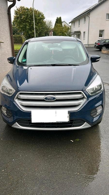 Blau Gebraucht 2019 Ford Kuga SUV | 11.500 € - Bild 1/4