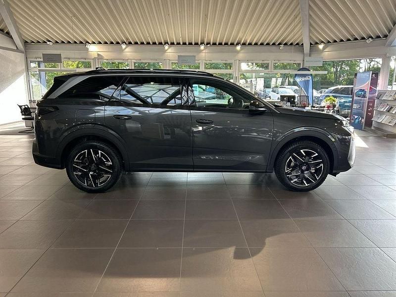 Gebraucht Peugeot 5008 Allure 145 PS (106 kW) 2025 Grau SUV