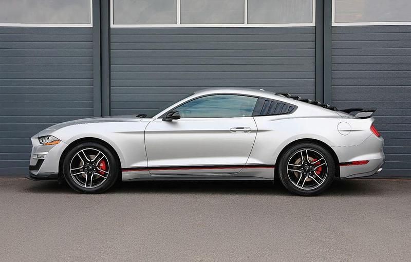 Gebraucht Ford Mustang Ambiente 314 PS (230 kW) 2019 Silber Coupé