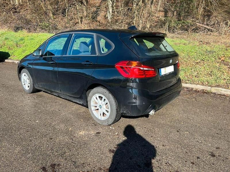 Gebraucht BMW 218 Active Tourer 140 PS (102 kW) 2020 Schwarz Van / Kleinbus