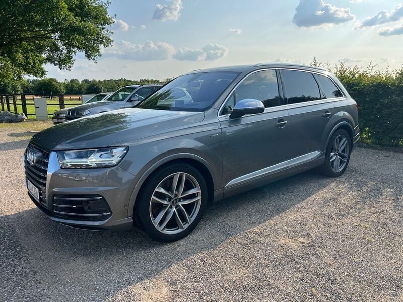 Grau Gebraucht 2017 Audi SQ7 S-Line SUV | 49.900 € (Fairer Preis) - Bild 1/4
