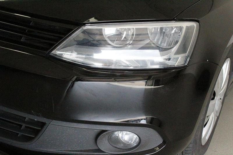 Brugt VW Jetta Trendline 105 HK (77 kW) 2011 Sort Sedan