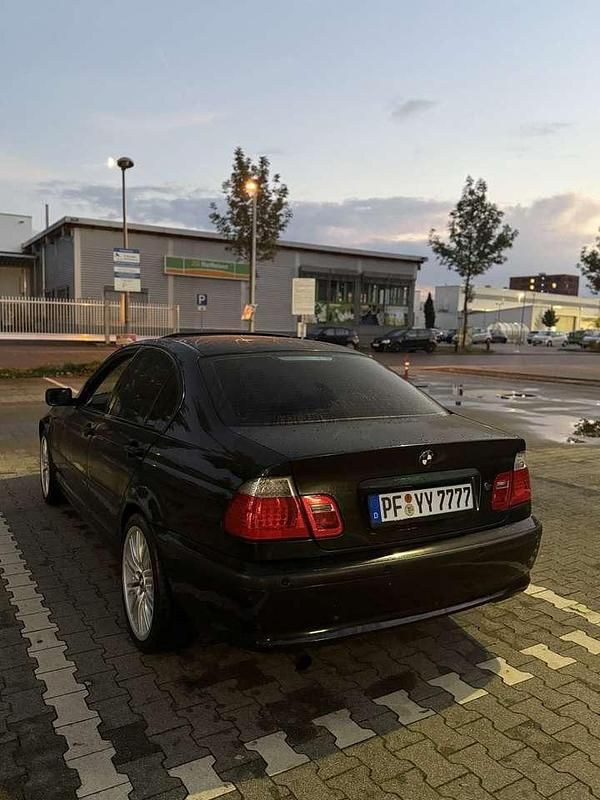 Gebraucht BMW 318 Lifestyle 143 PS (105 kW) 2004 Schwarz Limousine