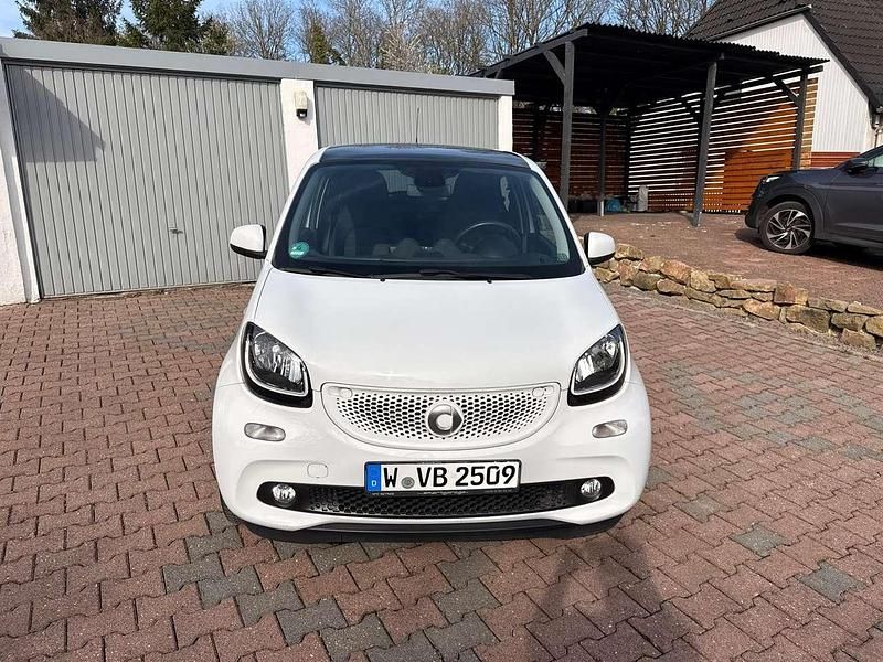 Gebraucht Smart ForFour Prime 90 PS (66 kW) 2016 Weiß Kleinwagen