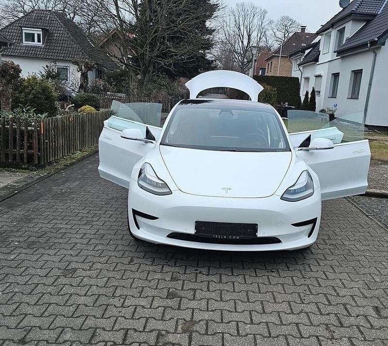 Gebraucht Tesla Model 3 235 kW (320 PS) 2020 Weiß Limousine