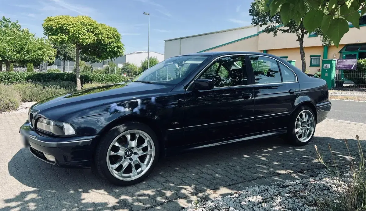 Gebraucht BMW 523 170 PS (125 kW) 1998 Blau Limousine