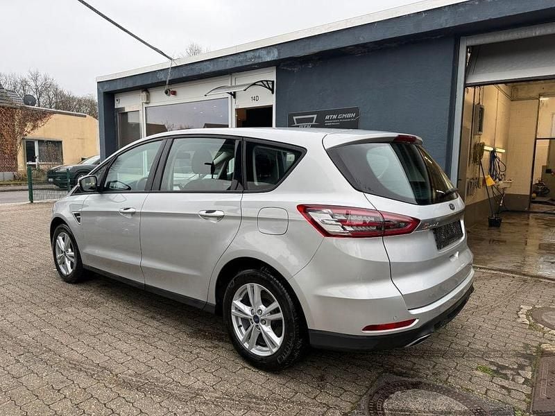 Gebraucht Ford S-MAX Business Edition 190 PS (139 kW) 2019 Silber Van / Kleinbus