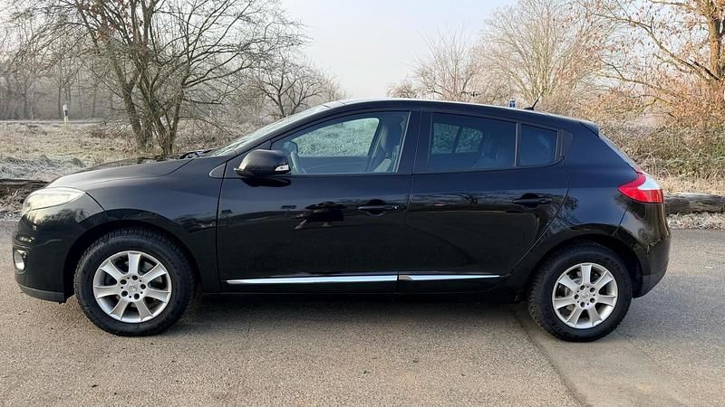 Gebraucht Renault Mégane III Luxe 131 PS (96 kW) 2012 Schwarz Kleinwagen