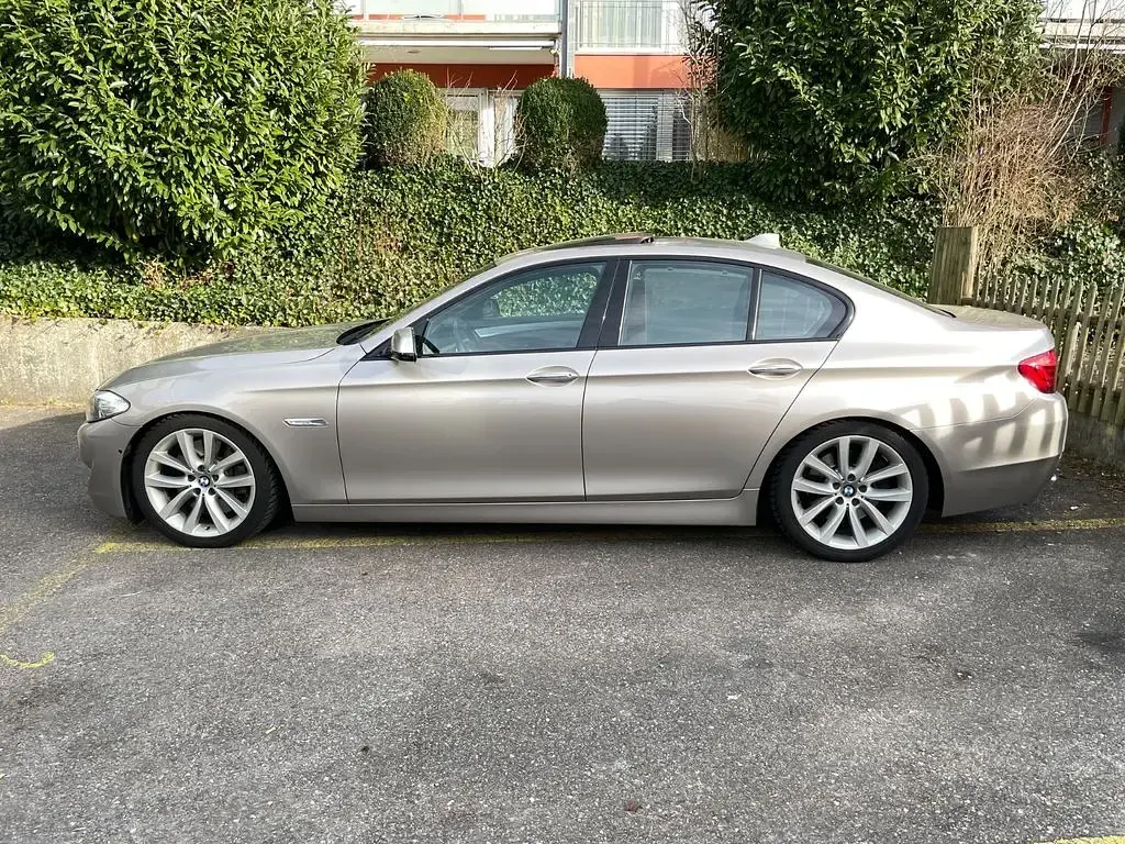 Occasion BMW 550 Performance 408 ch (300 kW) 2010 Gris Berline