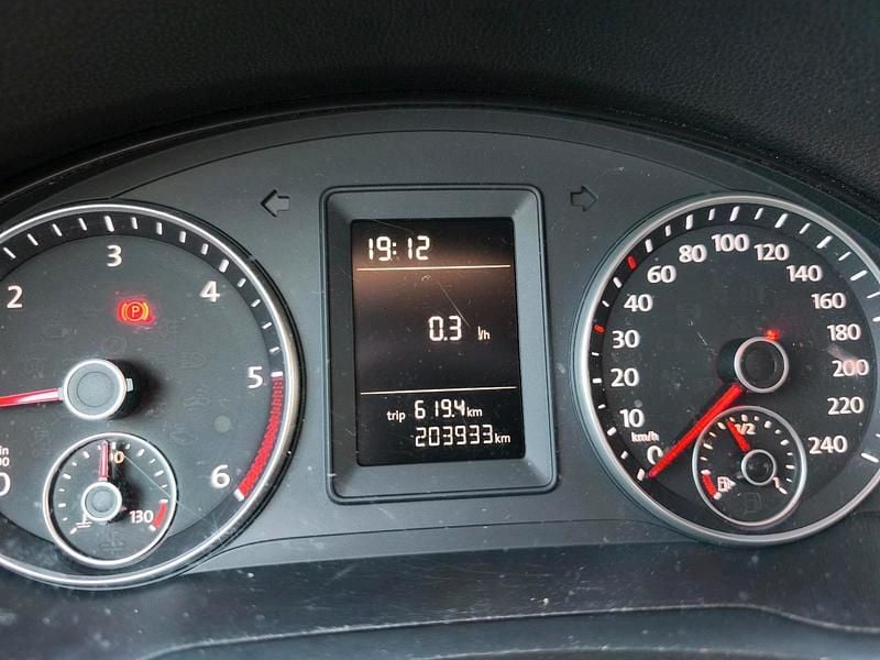 Second-hand VW Golf VI 105 CP (77 kW) 2011 Alb Hatchback