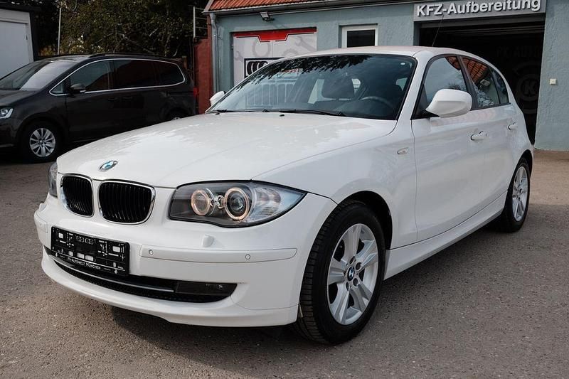 Gebraucht BMW 118 Advantage 143 PS (105 kW) 2011 Weiß Kleinwagen