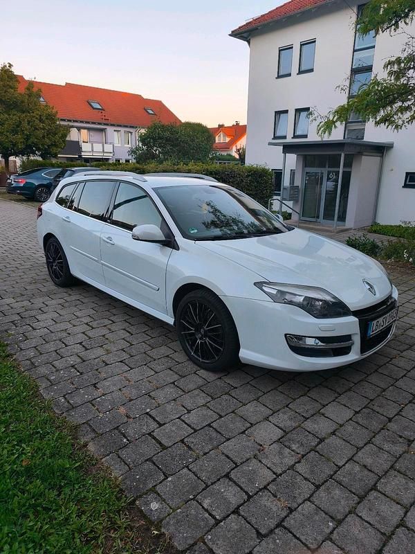 Weiß Gebraucht 2013 Renault Laguna III Initiale Paris Kombi | 6.150 € (Fairer Preis) - Bild 1/4