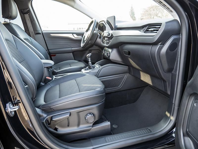 Gebraucht Ford Kuga Titanium X 150 PS (110 kW) 2023 Schwarz / obsidianschwarz (metallic) SUV