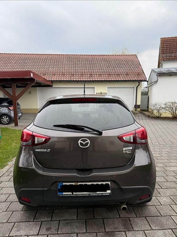 Gebraucht Mazda 2 Exclusive-Line 105 PS (77 kW) 2016 Braun Limousine