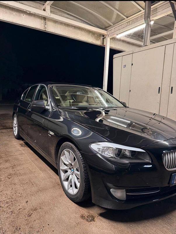 Gebraucht BMW 550 408 PS (300 kW) 2010 Schwarz Limousine