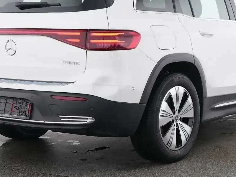 Gebraucht Mercedes EQB300 Progressive 167 kW (228 PS) 2025 Weiß SUV