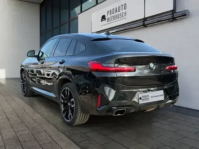 Gebraucht BMW X4 Performance 340 PS (250 kW) 2024 Black sapphire SUV