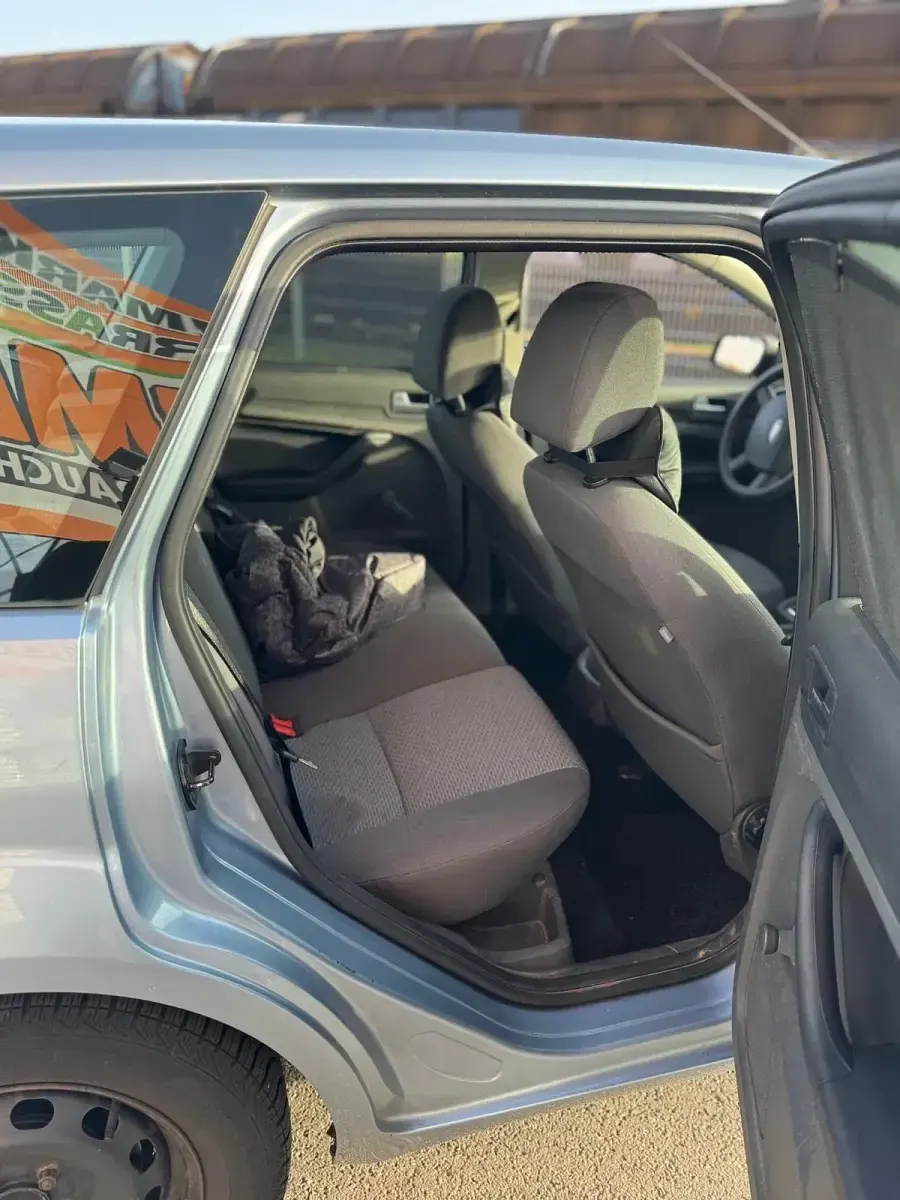 Gebraucht Ford Focus 115 PS (84 kW) 2005 Silber Kombi