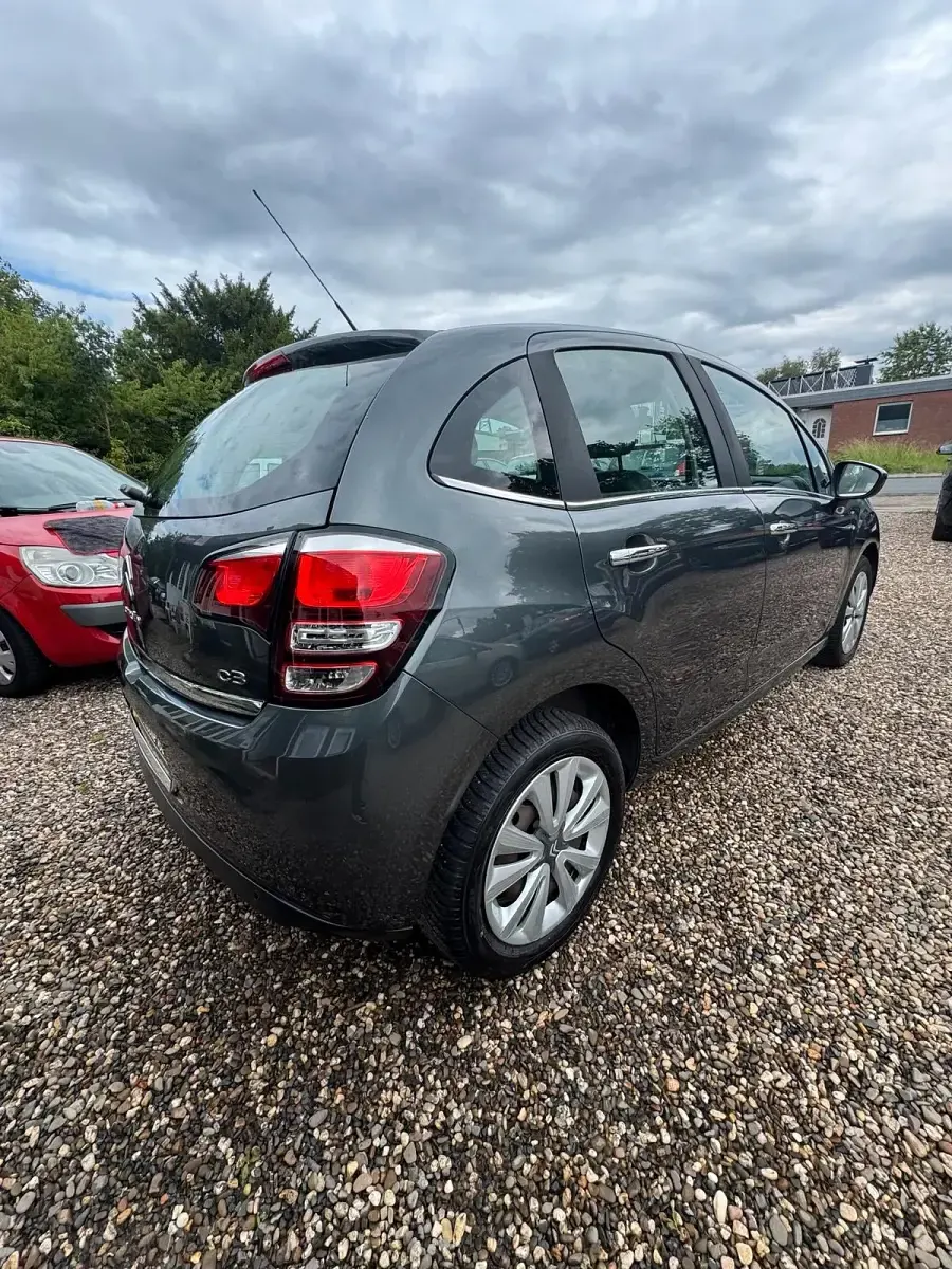 Gebraucht Citroën C3 68 PS (50 kW) 2016 Grau Limousine