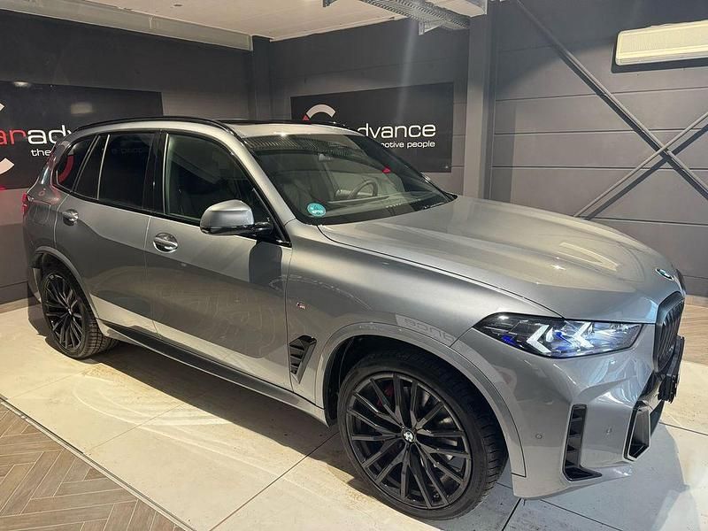 Gebraucht BMW X5 Sport Line 298 PS (219 kW) 2025 Skyscraper grau metallic SUV