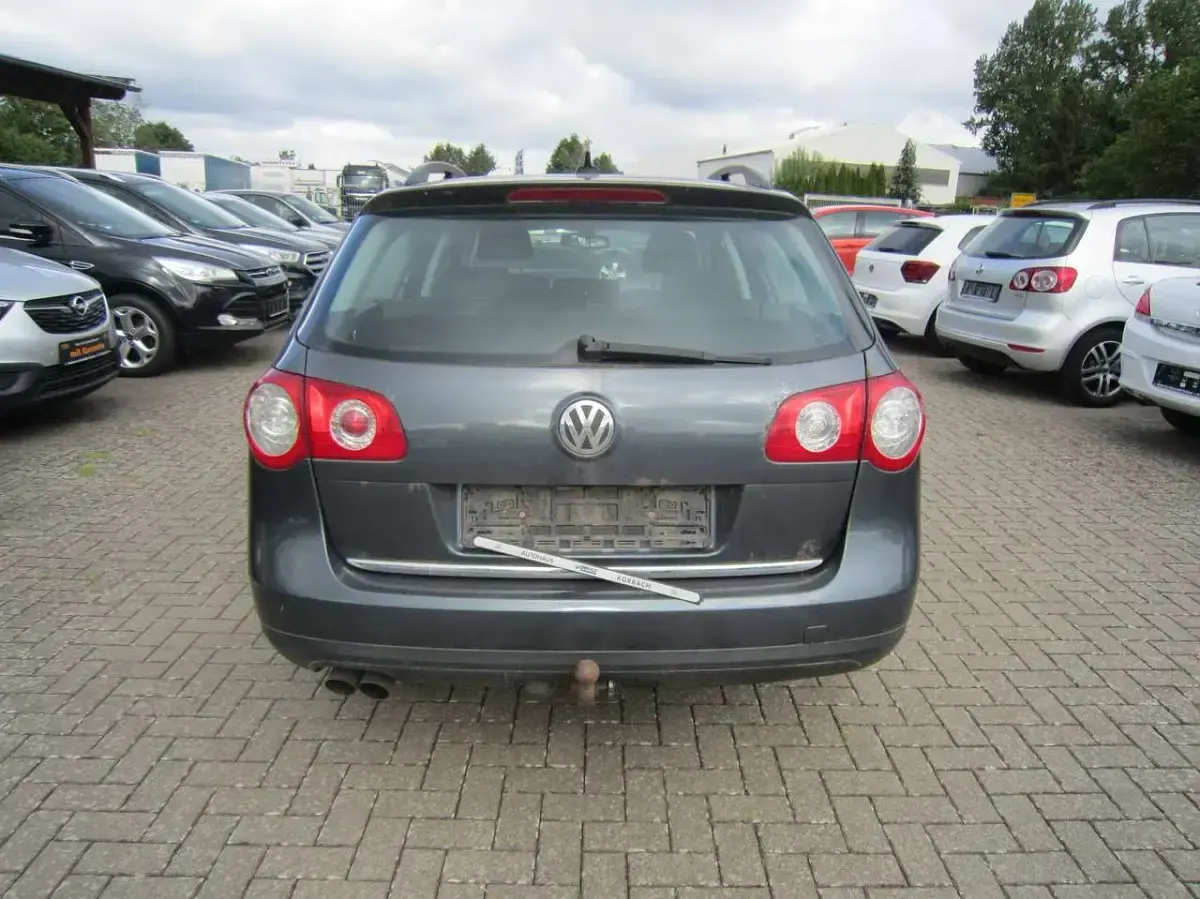 Gebraucht VW Passat Comfortline 140 PS (102 kW) 2010 Islandgrau perleffekt Kombi