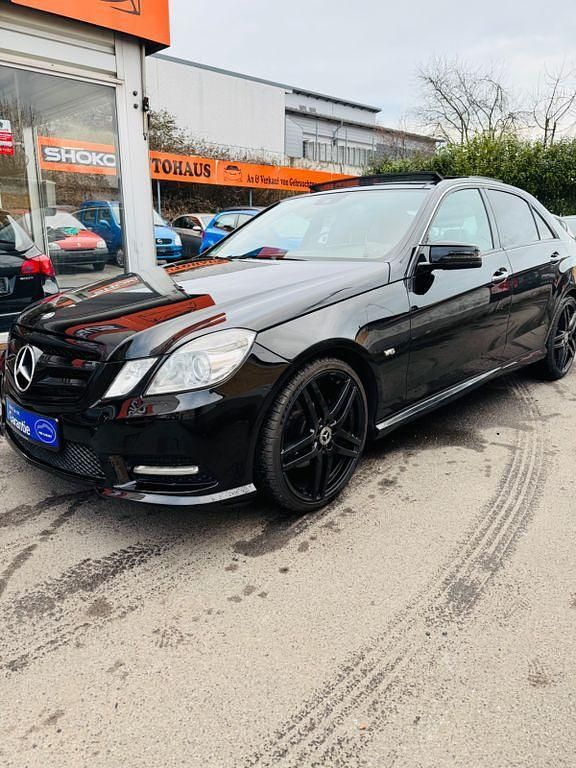 Gebraucht Mercedes E350 306 PS (225 kW) 2013 Schwarz Limousine